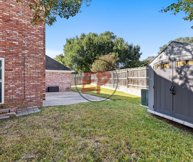 Building Photo - 4209 Green Oak Dr