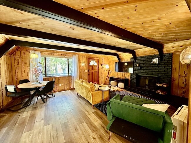 Building Photo - 25245 Rosaline Rd