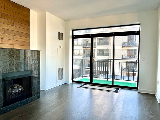 Building Photo - 1529 S State St