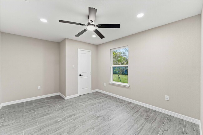 Building Photo - 8137 Way St