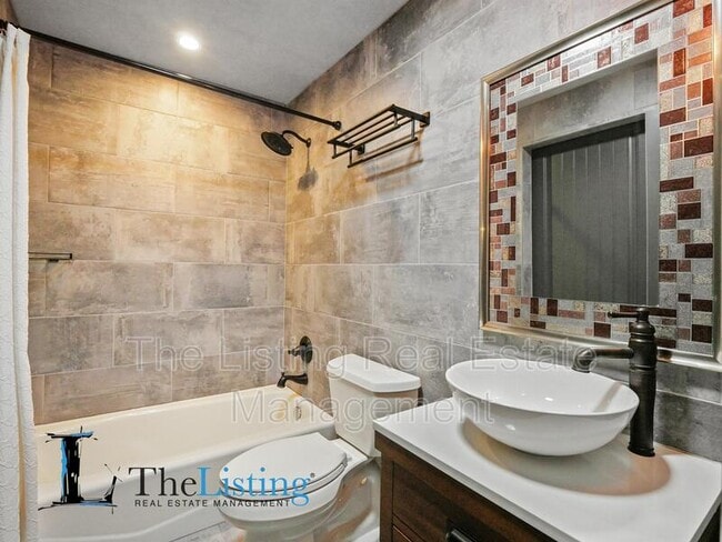 Building Photo - 8268 Burgos Ct