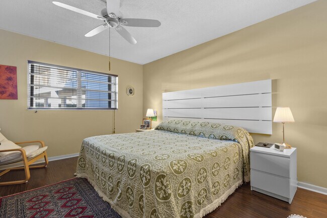 Building Photo - 5401 NW 2nd Ave