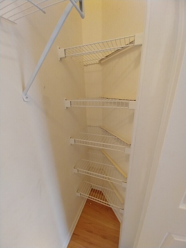 Building Photo - 4552 N Newland Ave