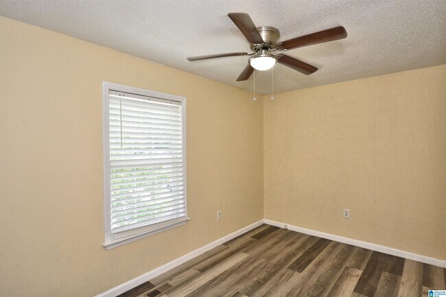 Building Photo - 1721 Maralyn Dr