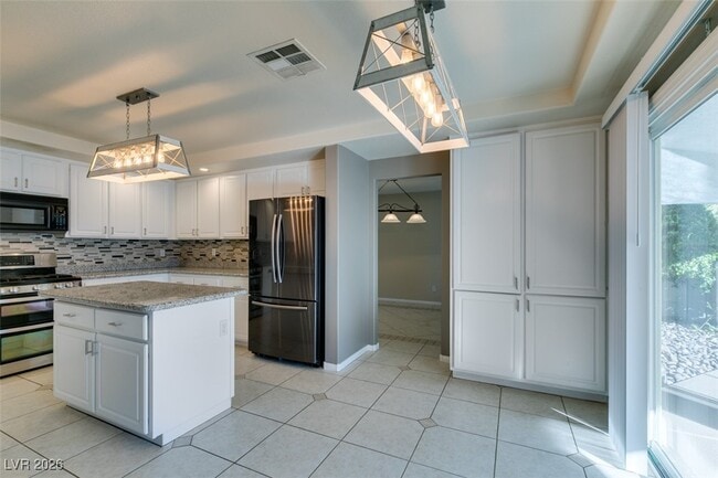 Building Photo - 685 Lynmar Ct