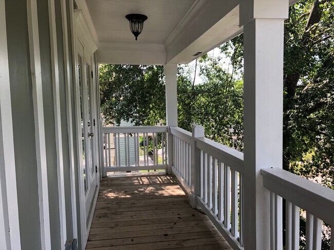 Building Photo - PRE-LEASING FOR AUGUST 2025!