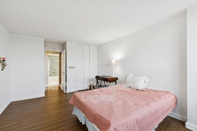 Building Photo - 3883 Turtle Creek Blvd
