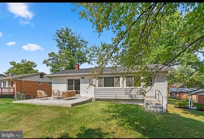 Building Photo - 9802 Cherry Tree Ln