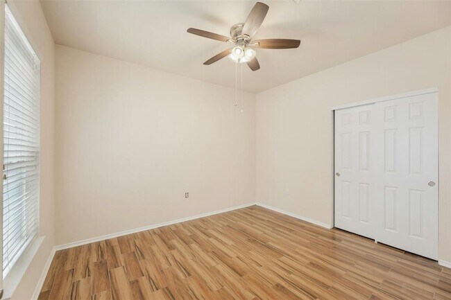 Building Photo - 104 Honey Creek Trail