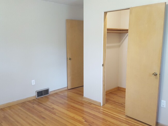 Building Photo - Now leasing for May 2025! Four Bed/Two and...