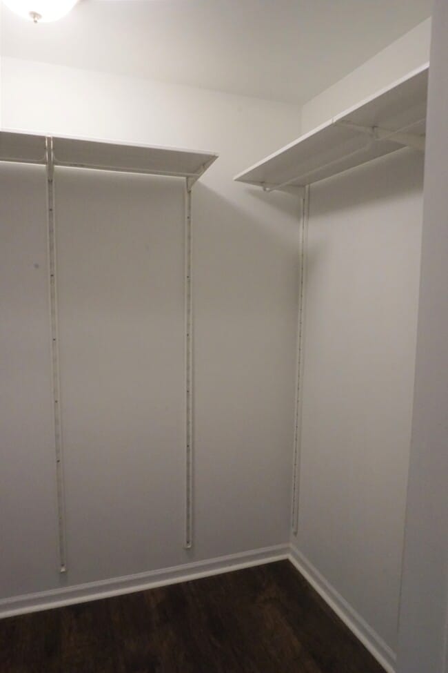 Building Photo - 114 Pinewood Dr