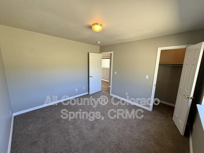 Building Photo - 19120 Pinon Park Rd