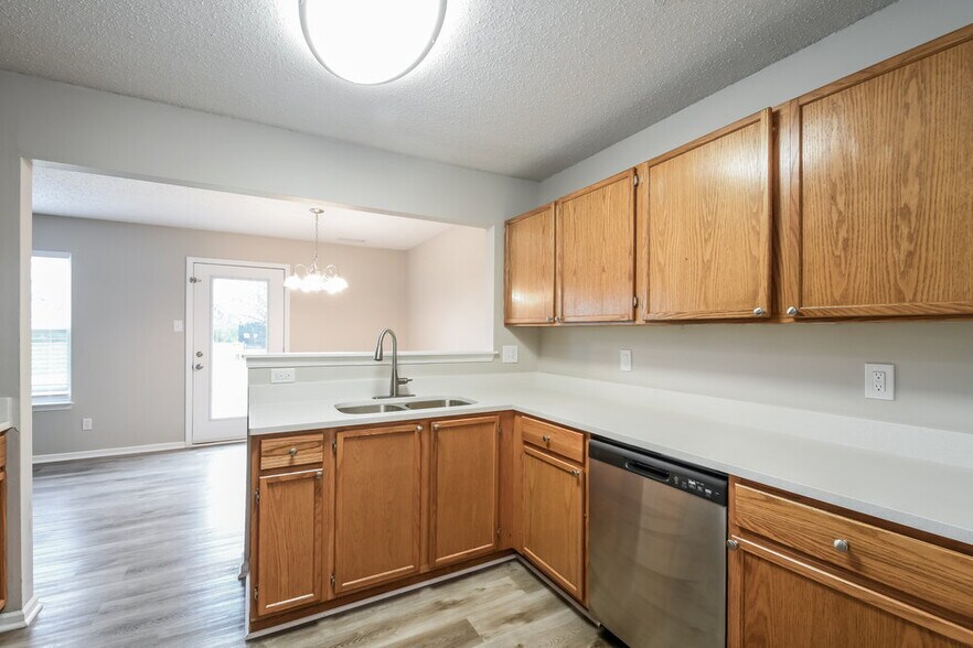 Building Photo - 6670 Black Antler Cir