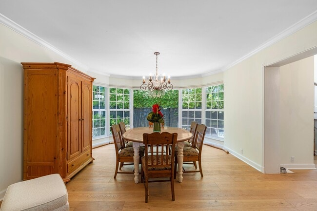 Building Photo - 1554 N Ocean Way