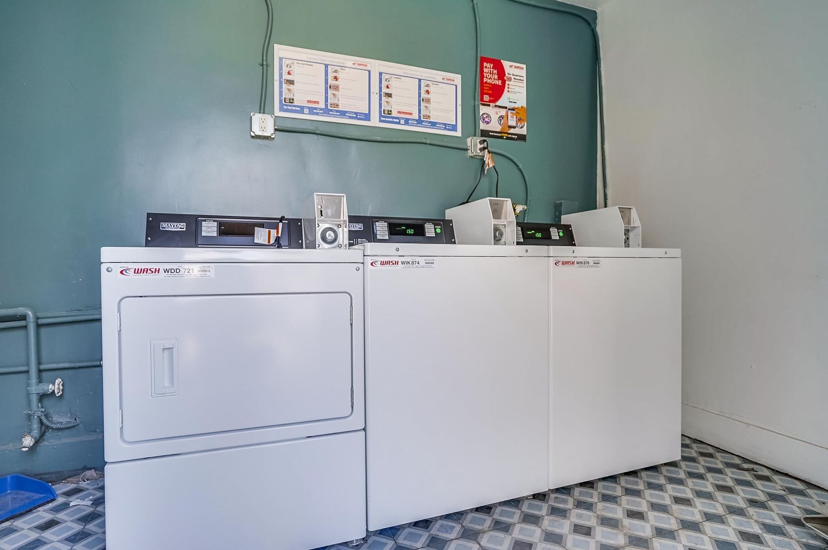 Building Photo - 1208 Daisy Ave