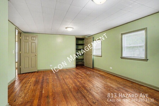 Building Photo - 813 Hazard Ave