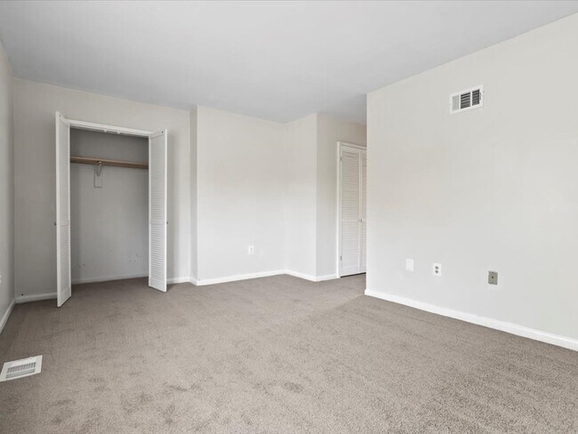 Building Photo - 8633 Madera Ct