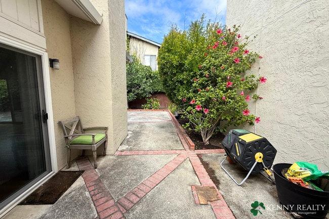 Building Photo - Charming Foster City Home with Outdoor Liv...