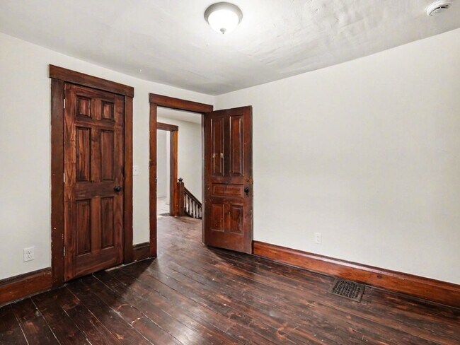 Building Photo - 120 Depot St