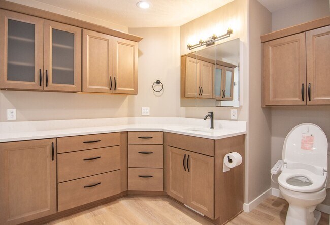 Building Photo - Bountiful Home w/ 2 Car Garage, EV Charger, & Updated Remodeling