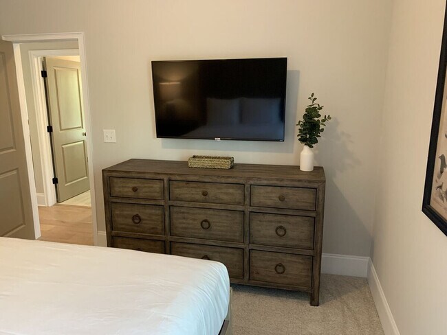 Building Photo - 4230 Old Cherokee St