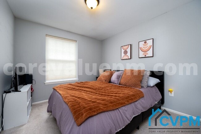 Building Photo - 11863 New Country Ln