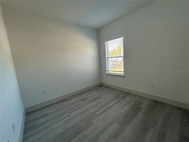 Building Photo - 1531 W Gainsboro Ln