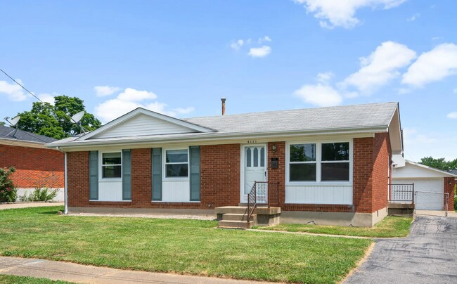 Building Photo - Welcome home to this updated bright and sp...