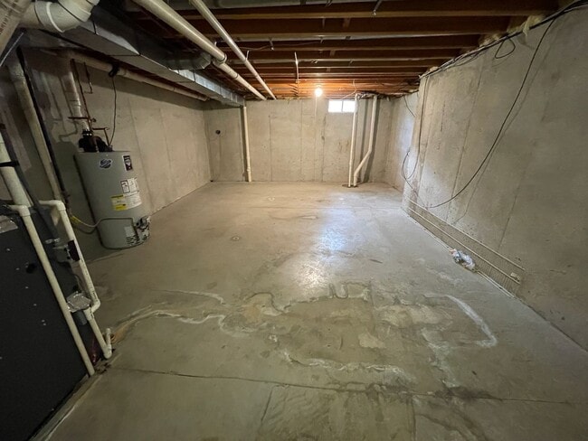 Building Photo - 3914 Stone Hollow Dr