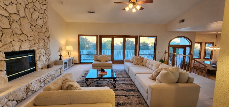 Building Photo - 3556 Mesa Verdes Dr