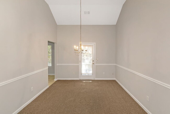 Building Photo - 2520 Thunder Basin Way