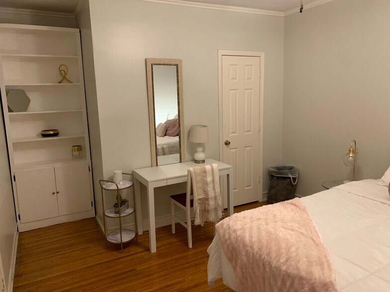 Bedroom - 1108 S Detroit Ave
