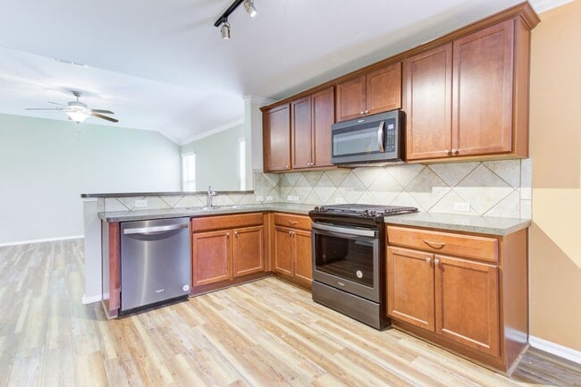 Building Photo - 7000 Crestone Rd