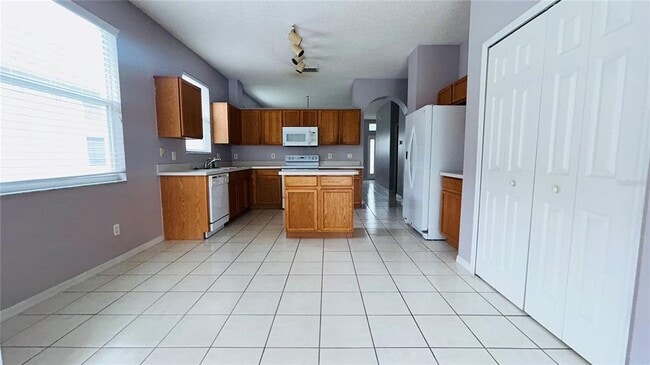 Building Photo - 3785 Shawn Cir