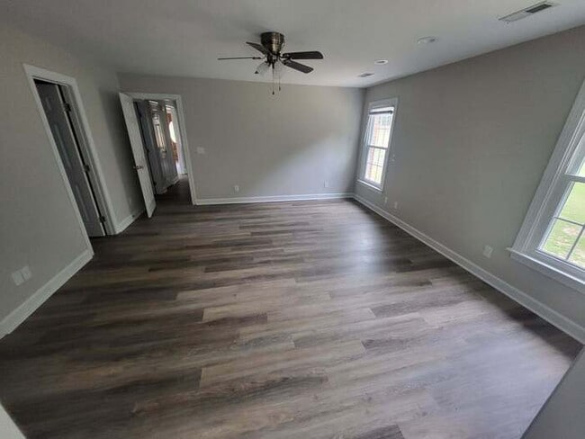 Building Photo - 645 Gardner Rd