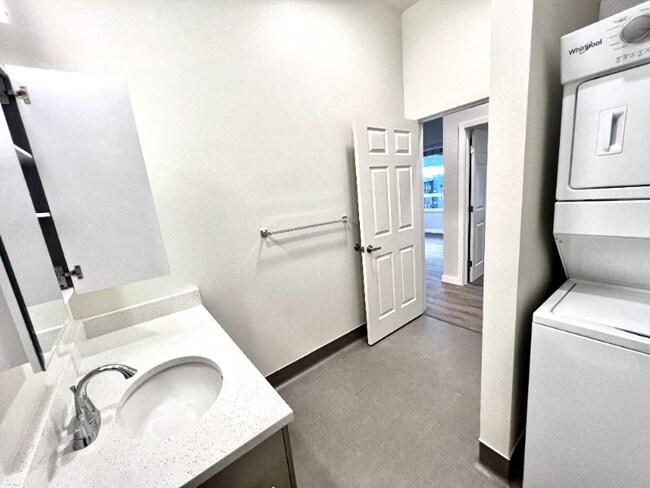 Building Photo - 2330 Yakima Ct