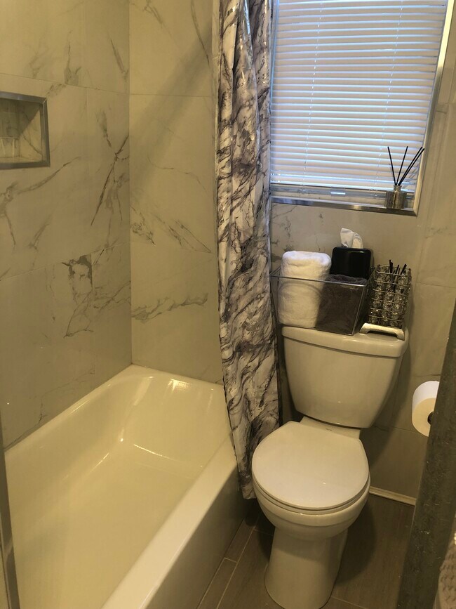 Bathroom - 187 E 91st St