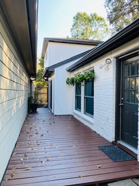 Building Photo - 12800 Briar Forest Dr