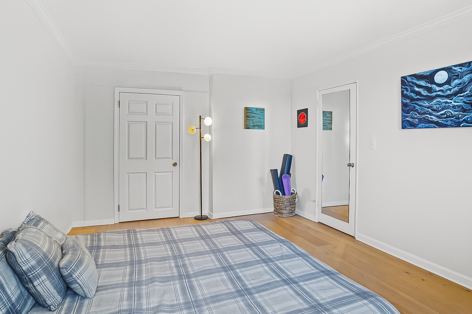 Building Photo - 91 Strawberry Hill Ave