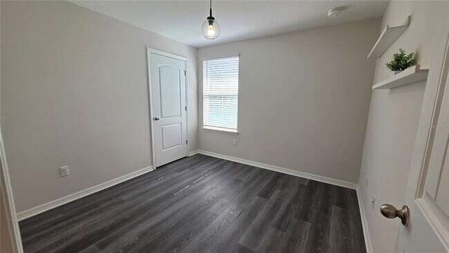 Building Photo - 16221 Admirals Cove Ln
