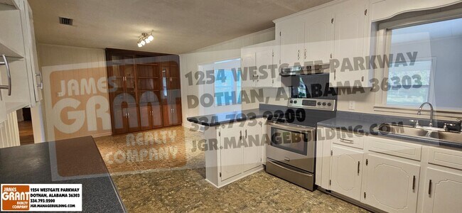 Building Photo - 1511 Shrewsbury Dr