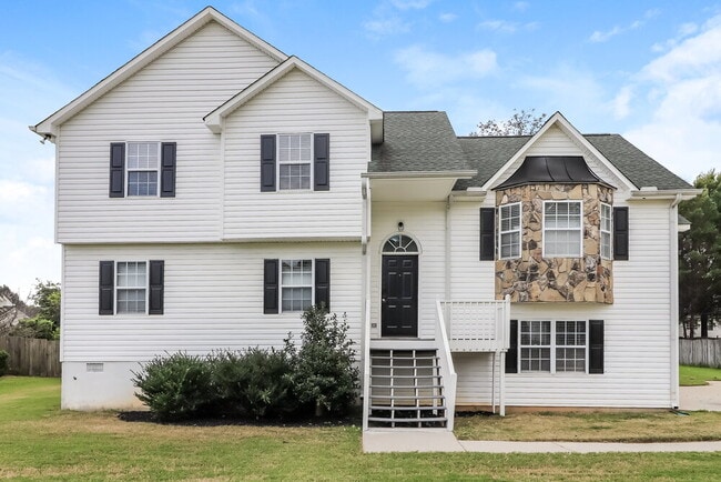 Building Photo - 19 Hedgerow Ct SE