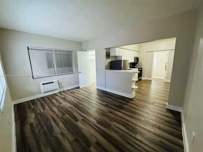 Building Photo - 2960 W Flagler St