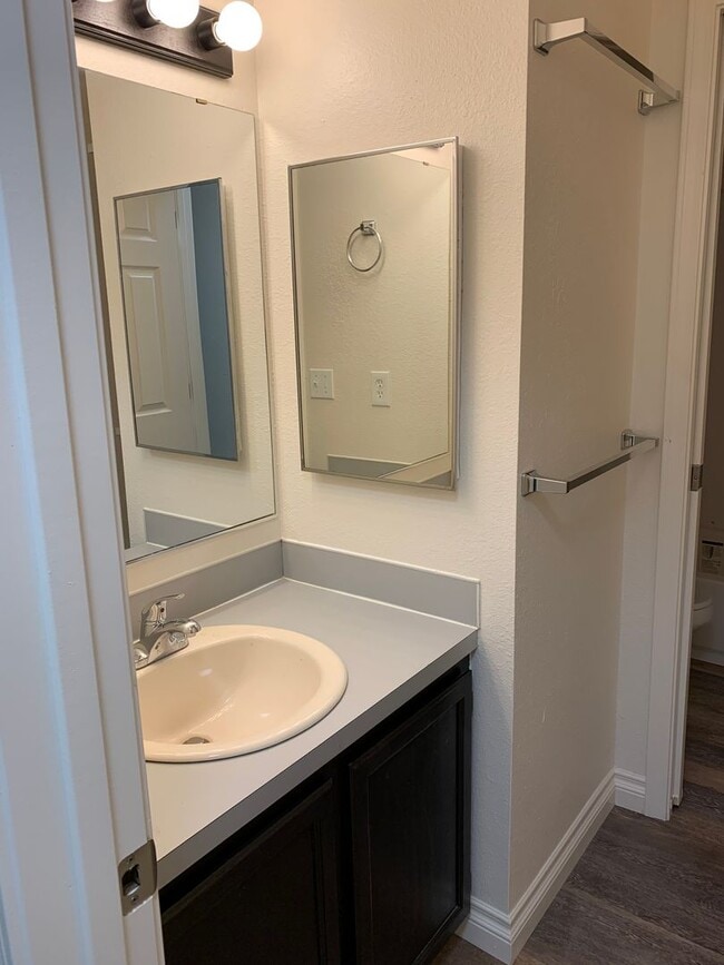 Building Photo - 1701 Elcadore Dr