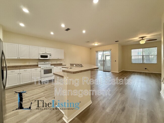 Building Photo - 4052 Alan Dr