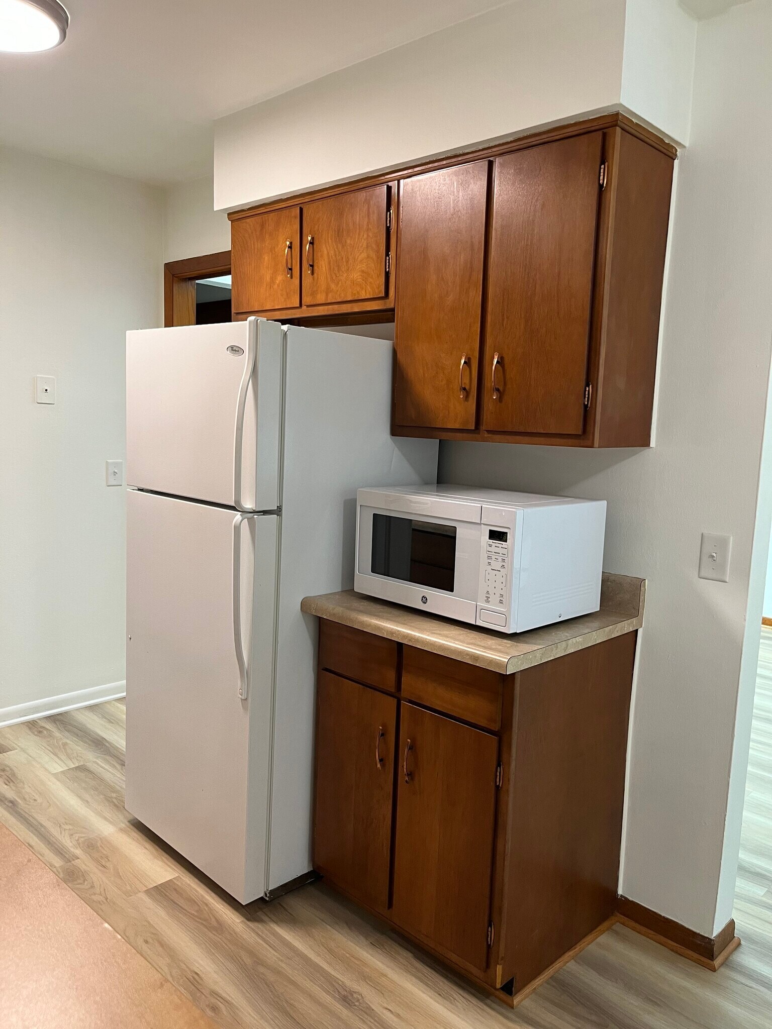 Building Photo - 5749 E Rowland Rd