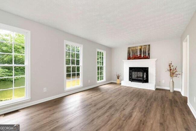 Building Photo - 3860 Maple Wood Trail