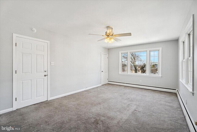 Building Photo - 811 Burmont Rd