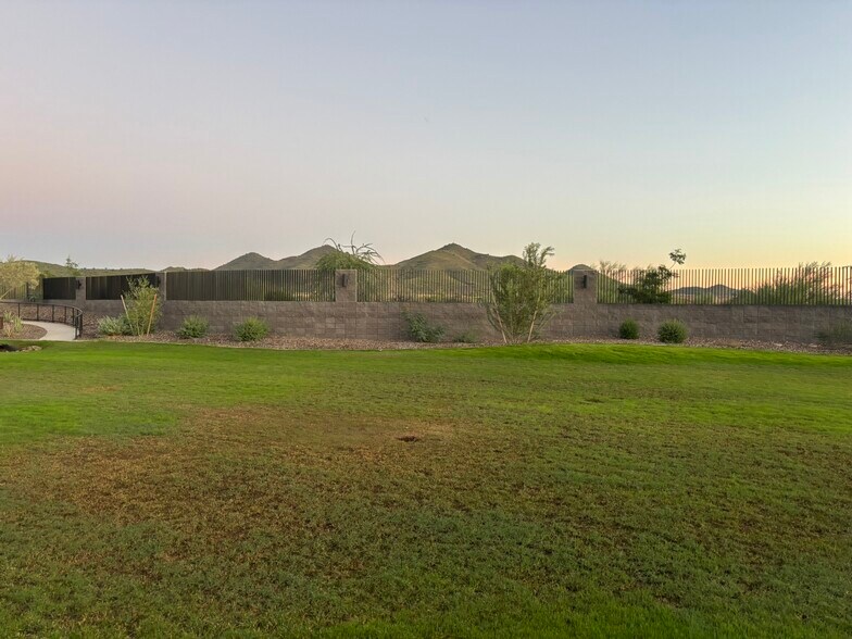 Dog park - 2121 W Sonoran Desert Dr