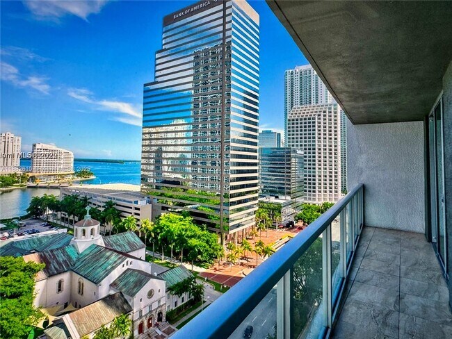 Building Photo - 500 Brickell Ave